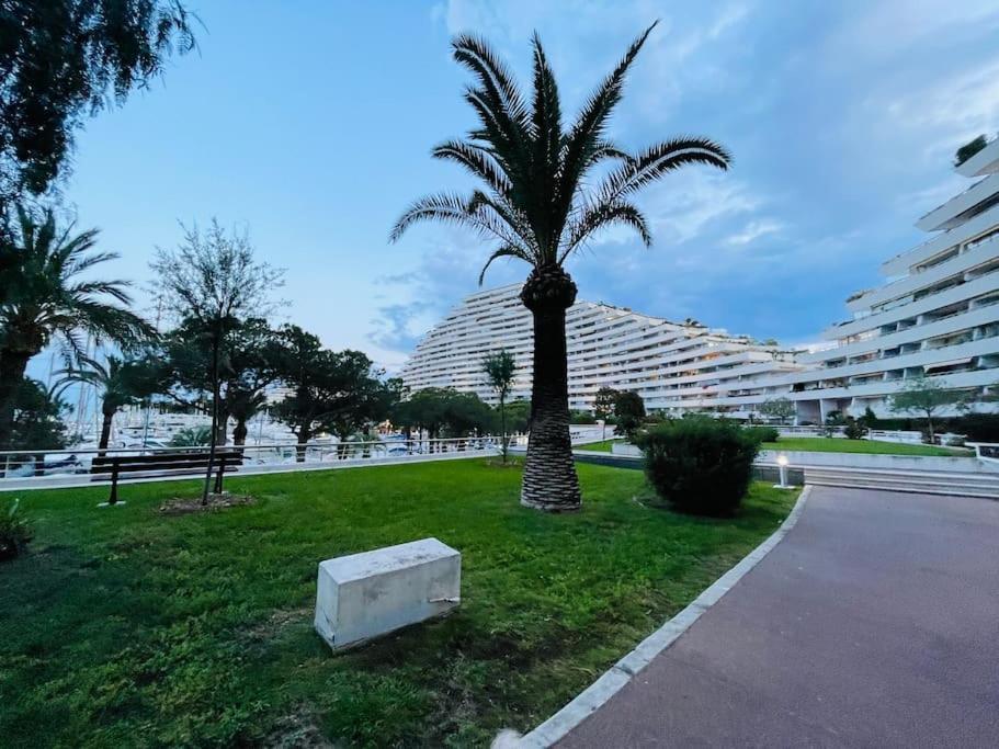 Studio A 2 Pas De La Plage Villeneuve-Loubet Buitenkant foto